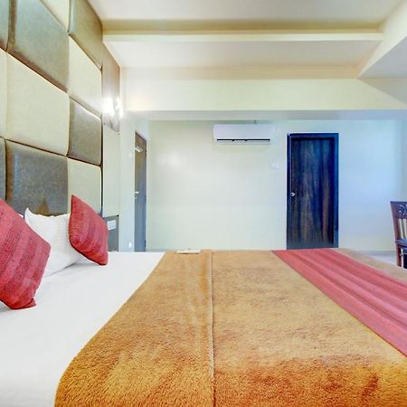 K D Residency Hotel Kalyān Екстериор снимка